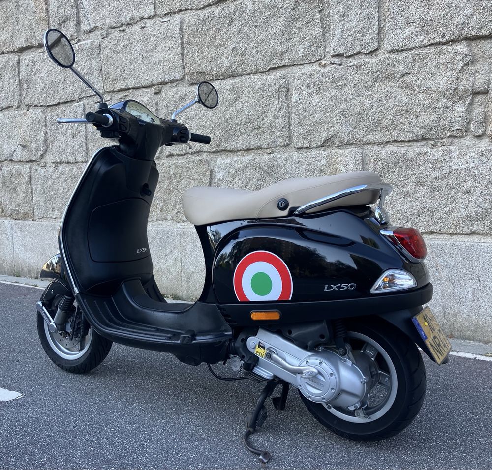 Piaggio Vespa LX50 2013