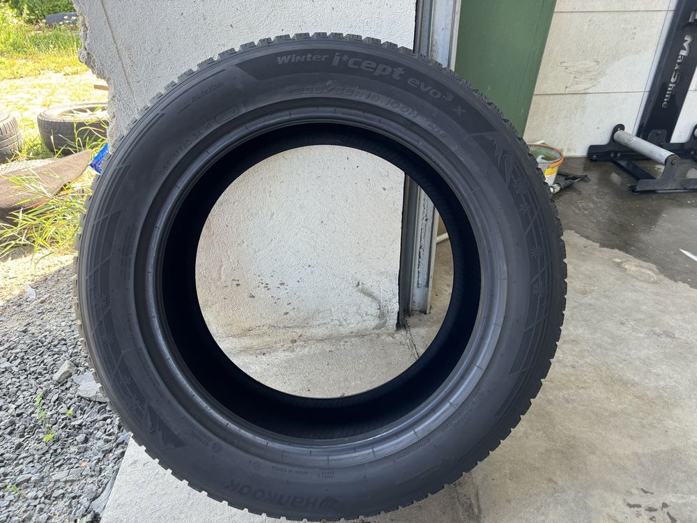 Один скат шина резина зима 235.55.R18 Hankook Winter i*cept evo3 x
