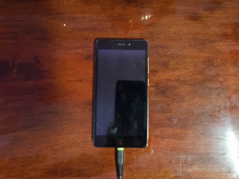 Продам Xiomi Redmi 3 3\16GB