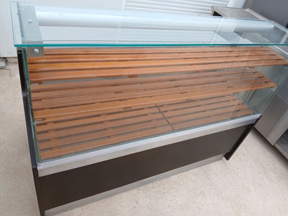 Entrega balcão vitrine espositor 150x74cm