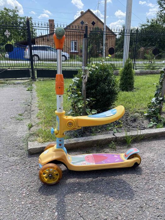Самокат у збереженому стані