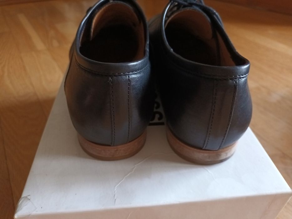 Gino Rossi czarne skórzane r. 38