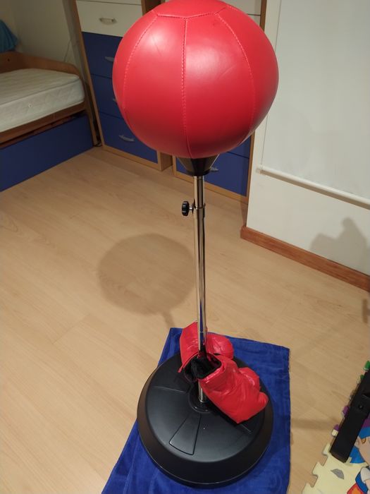Vendo saco de boxe novo