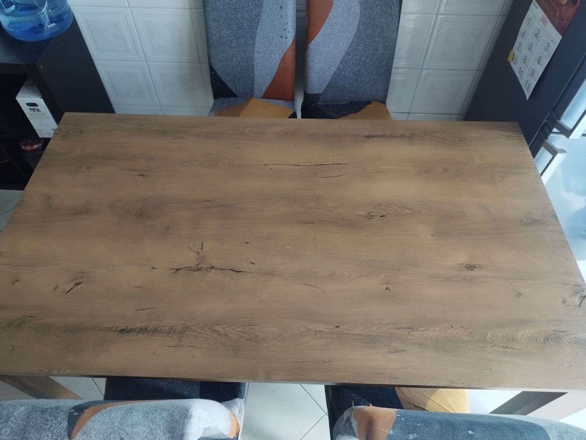 Mesa de sala 8 assentos S/cadeiras