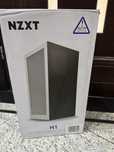Kompaktowa Obudowa MINI-ITX NZXT H1 V2 z Zasilaczem i Chłodzeniem AIO!