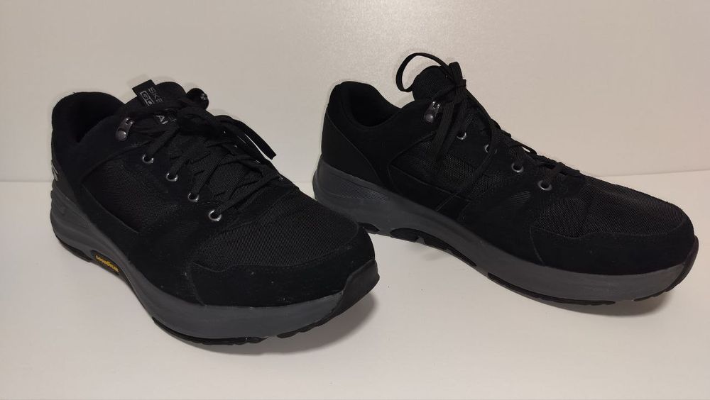 Кроссовки Skechers. Размер 46