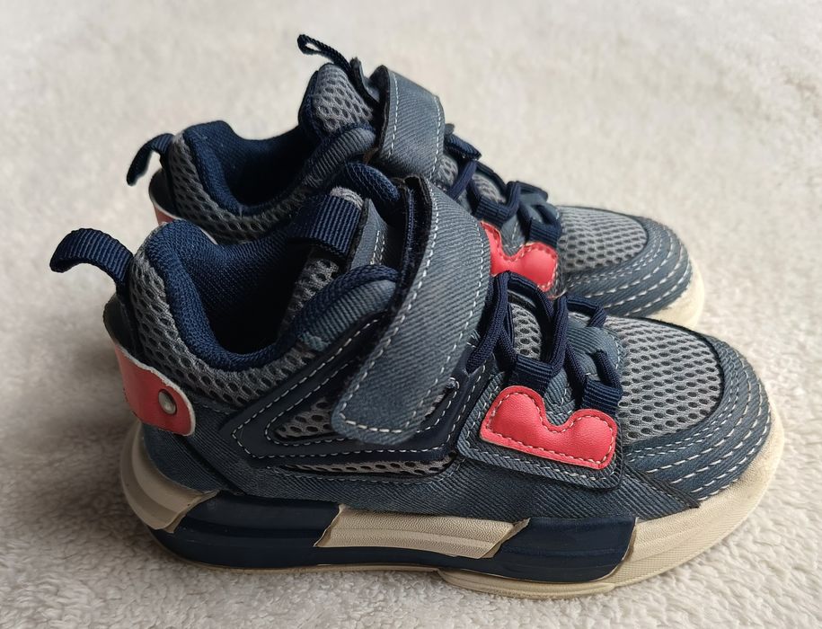 Sneakersy chłopięce 28