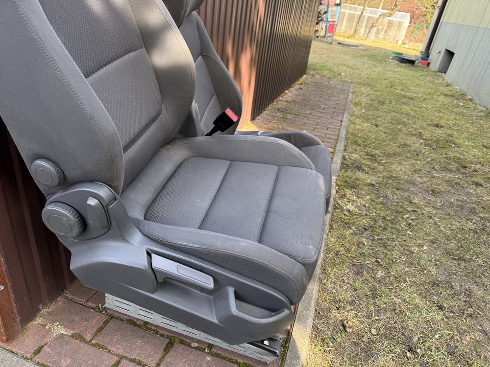 Fotele przód VW Golf 5 / Suzuki Vitara 1
