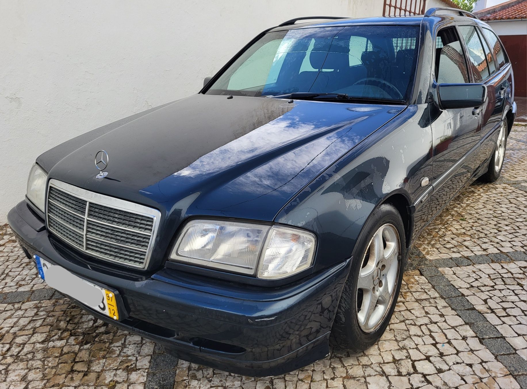 Mercedes-Benz C250 2.5TD 150cv