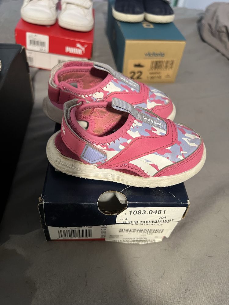 Reebok rosa tam 19.5