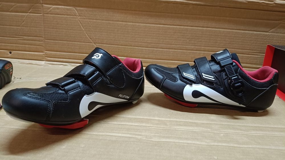 Buty rowerowe Peloton z blokami rowerowymi rozm.44