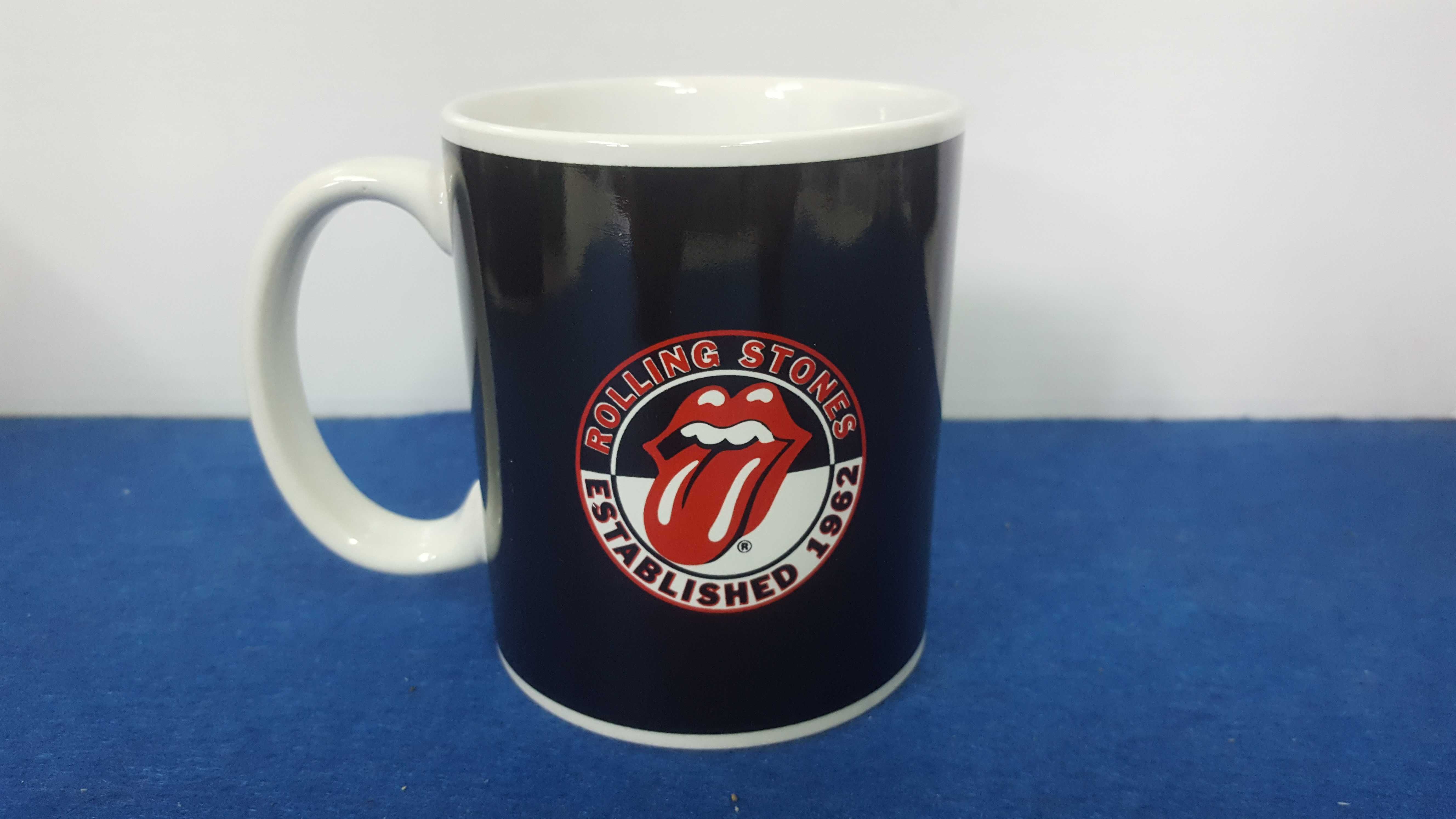 Caneca de ceramica alusiva aos Rolling Stones Oficial