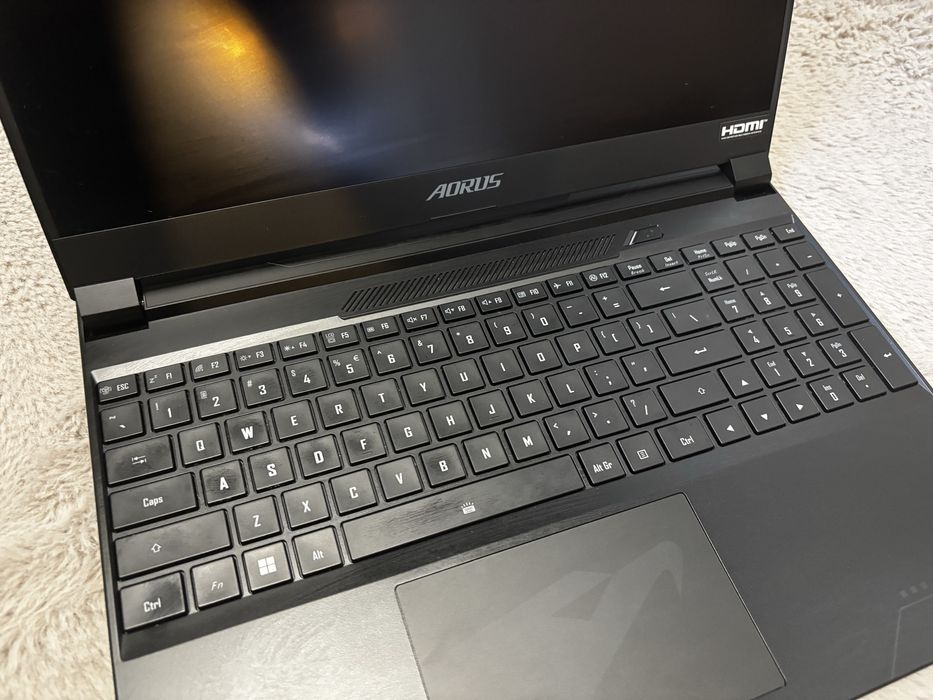 Laptop gamingowy Gigabyte Aorus 15X/i7-13650HX/RTX 4070/32GB/165HZ/1TB