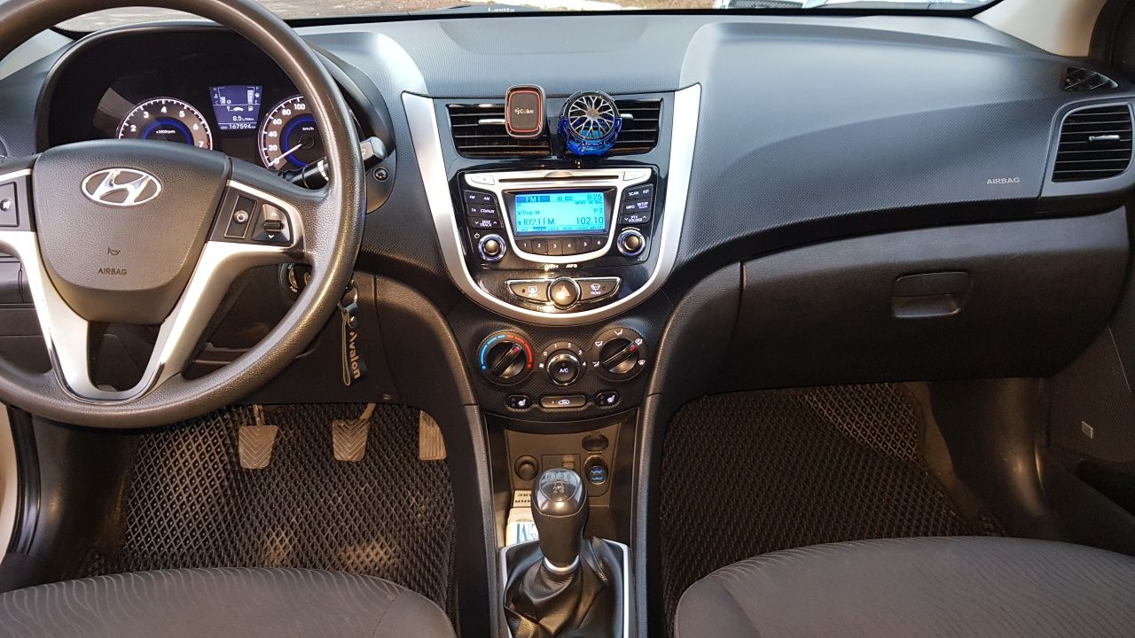 Hyunbai Accent 1.4 2012 рік