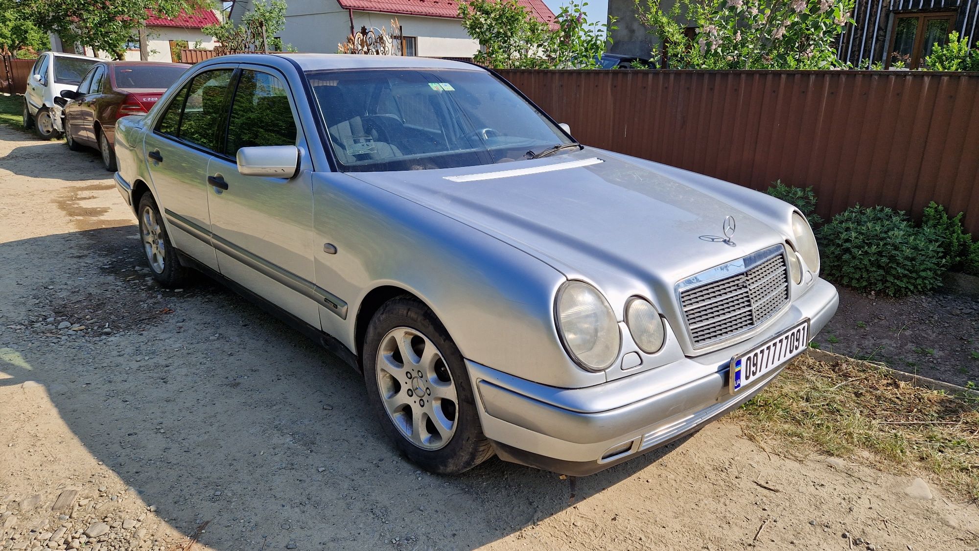 Багажник ляда Mercedes-Benz W210 стоп фари дверь скло ручка