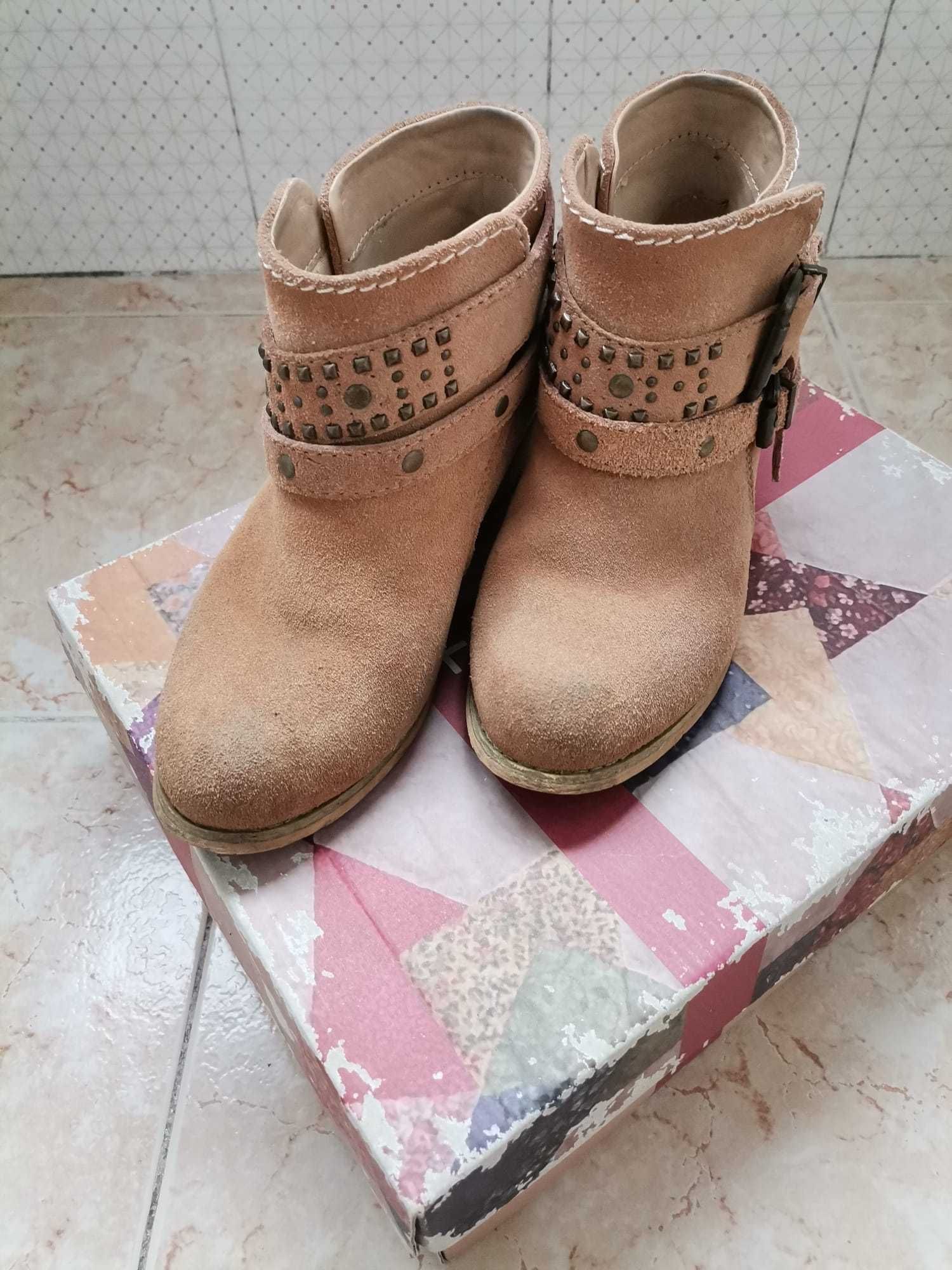 Botas Mulher em Camurça Castanha Nr.34/35