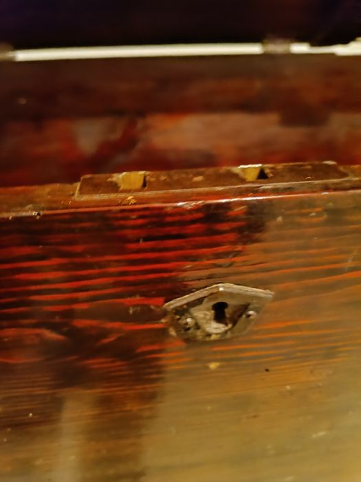 Komoda posagwa  stara