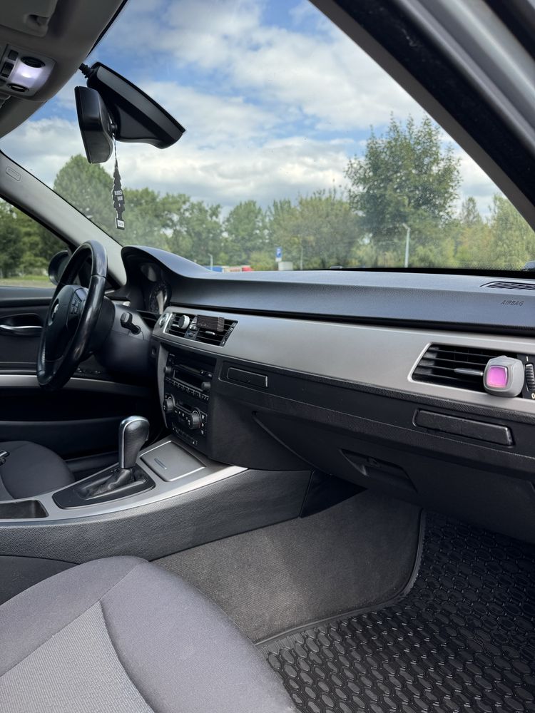 BMW SERIA 3 320i + LPG