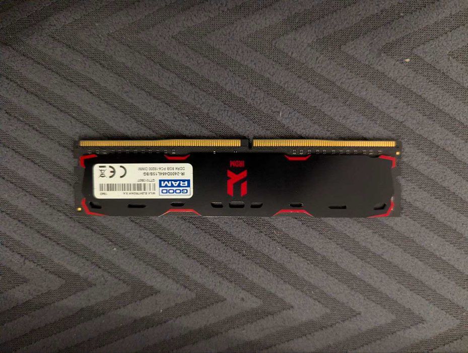 Pamięć RAM GOODRAM 8GB 2400MHz IRDM (IR-2400D464L15S/8G)