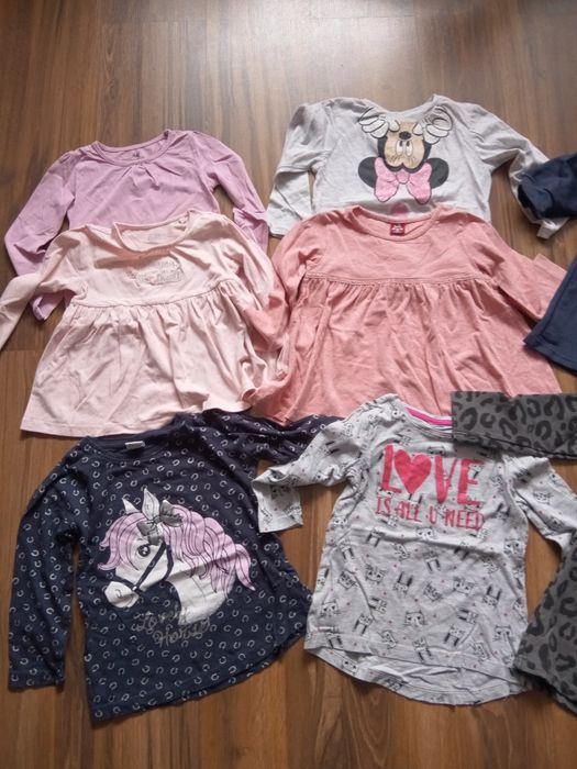 Koszulki z długim rękawem r. 104 paka dla dziewczynki na wiosnę