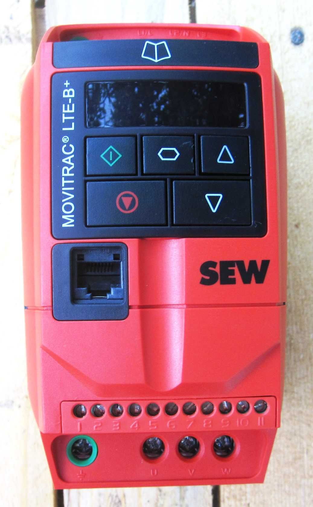 Inverter SEW Movitrac 0,75KW