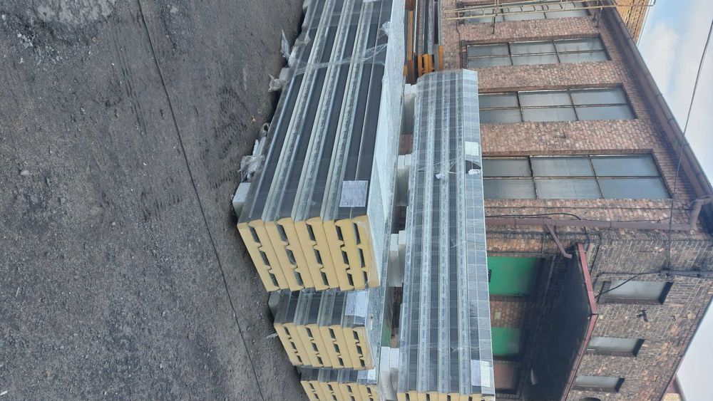 Płyta warstwowa dachowa PIR 100 gat1 kolor 9007/9002 dł. 6m szer. 1m