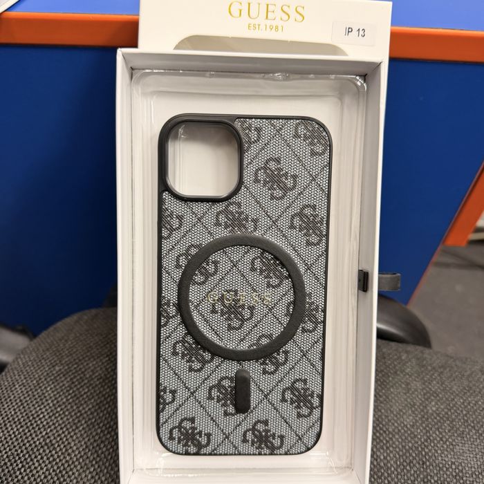 Продам нові чехли Guess на iphone