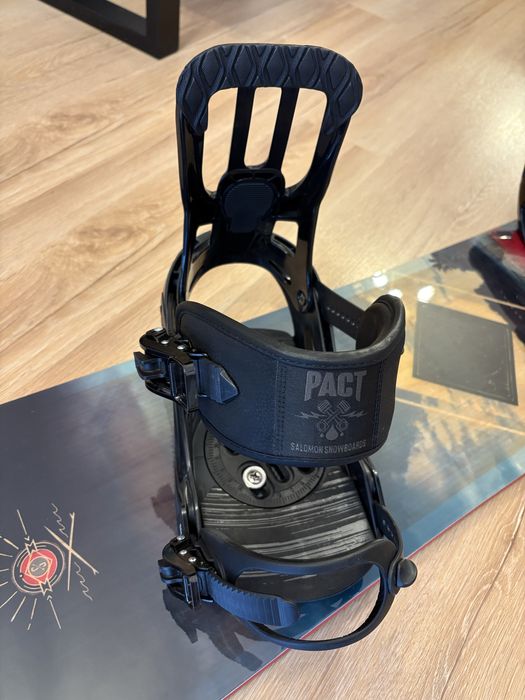 Deska snowboardowa z wiązaniami Salomon Pulse152cm