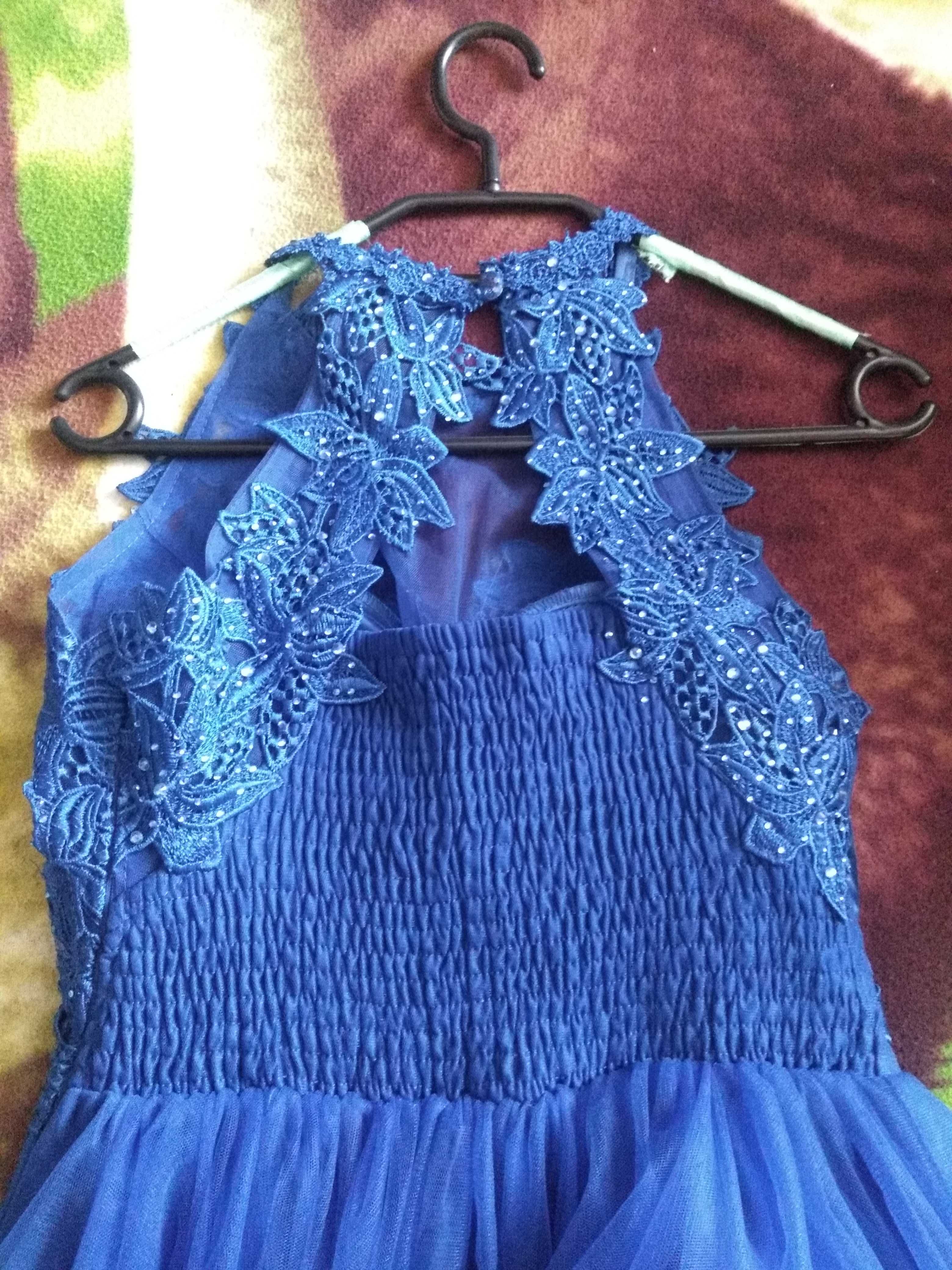 Sukienka balowa kolor kobaltowy