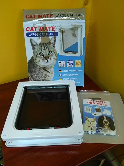CAT MATE drzwiczki przejście klapka do drzwi dla kota lub małego psa