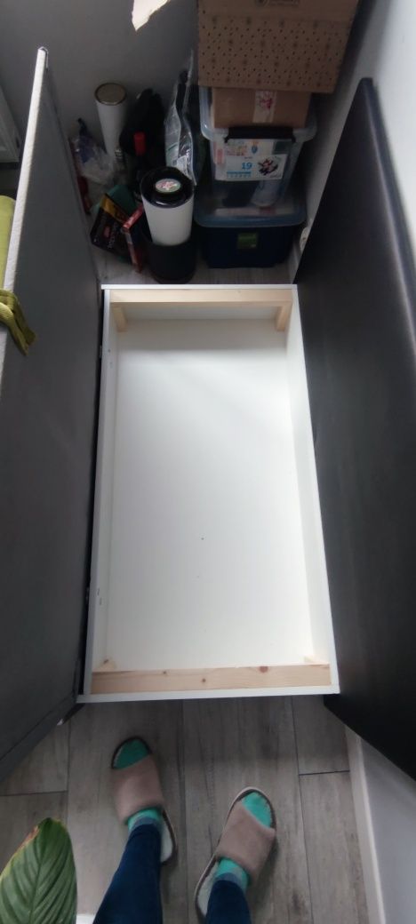 Kanapa, sofa z funkcją spania i pojemnikiem