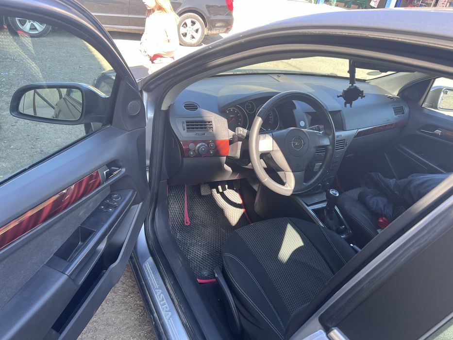 Авто Опель Астра