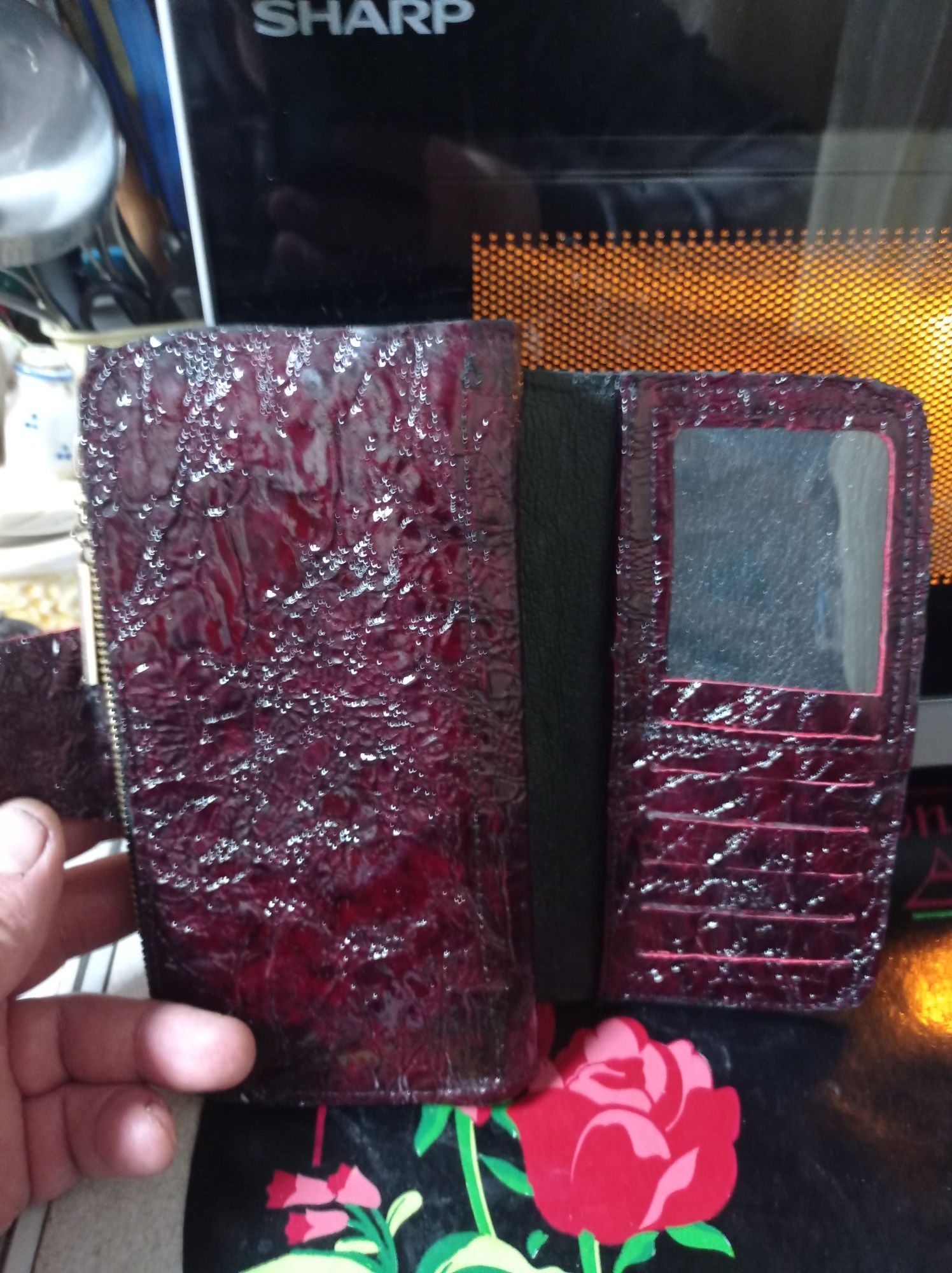 Продам женский кожаный кошелек