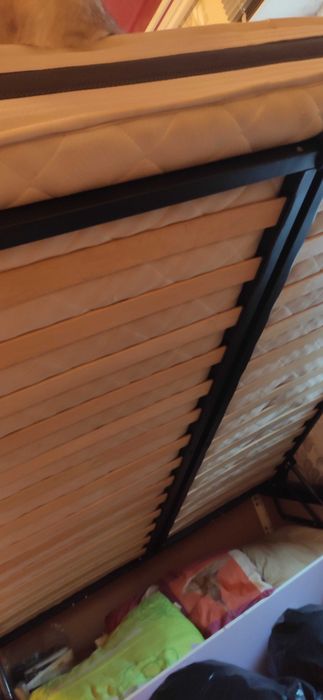 Двоспальне ліжко