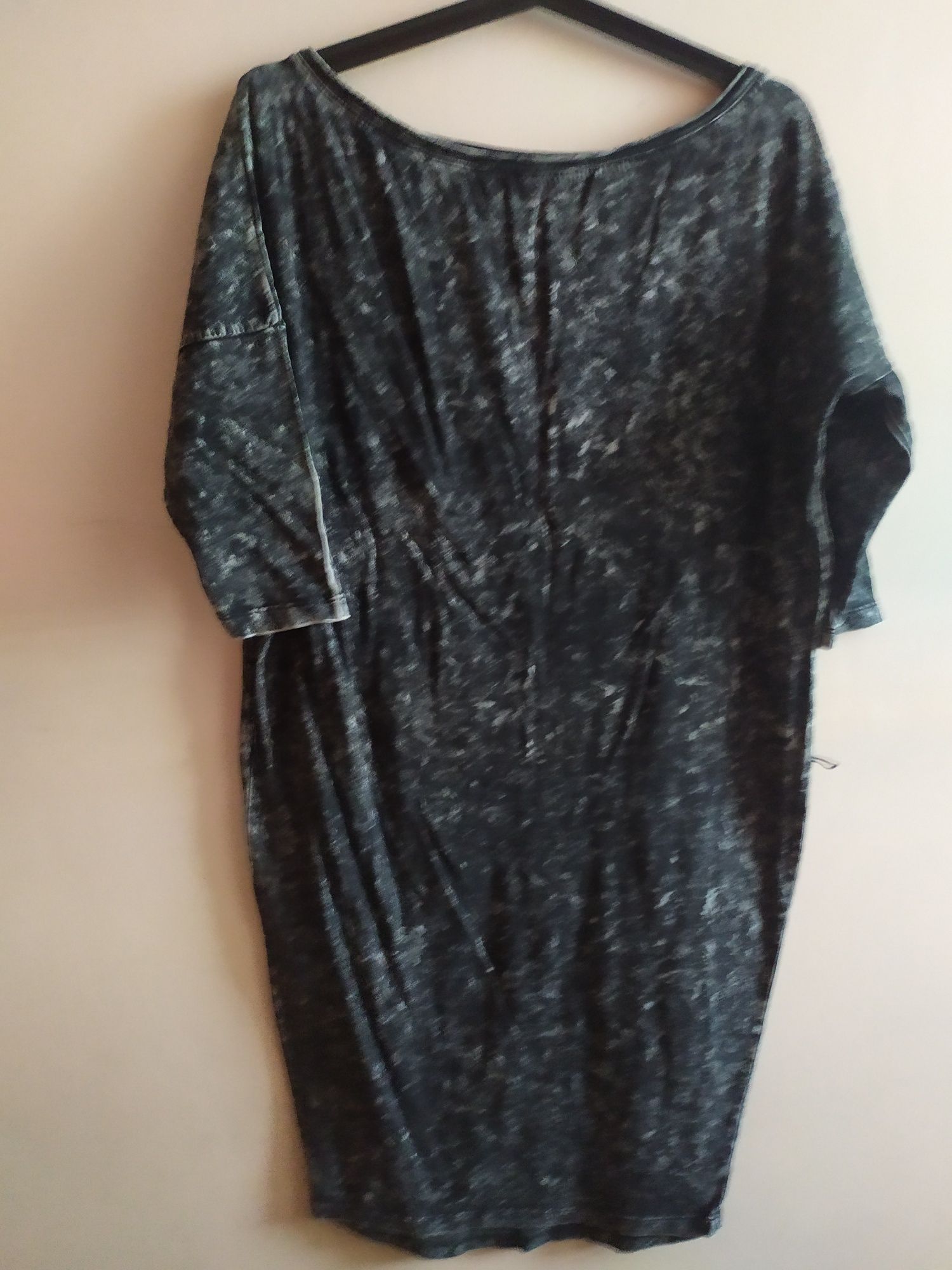 Sukienka oversize Diverse S