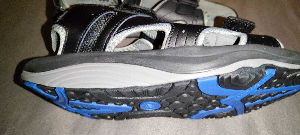 Босоножки, сандалі, чоловічі. Нові. Полукругла підошва