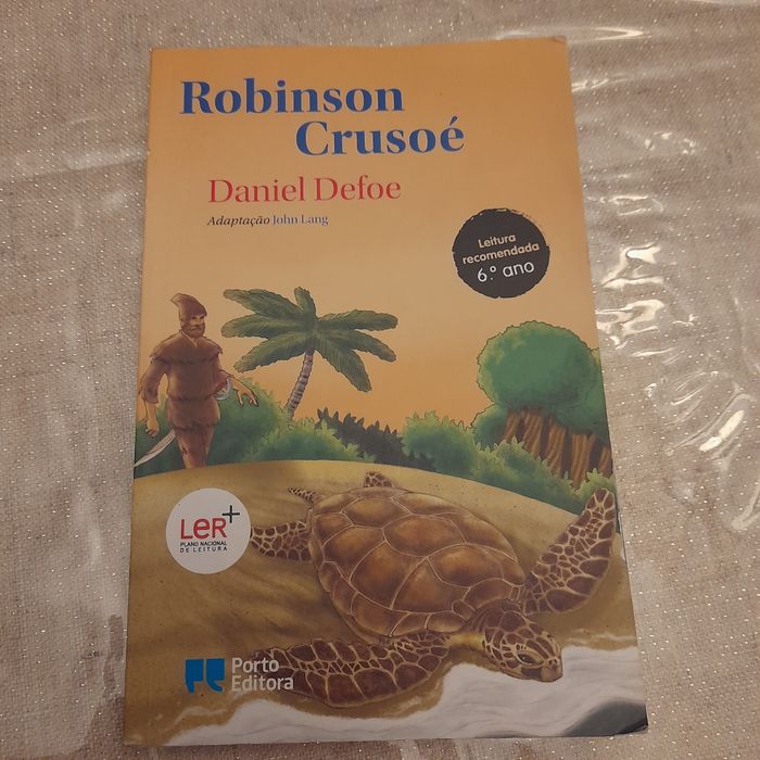 Livro "Robinson Crusoé"