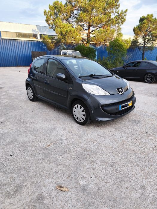 Peugeot 107 1.0 - Auto