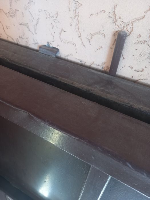 Металічні гаражні ворота