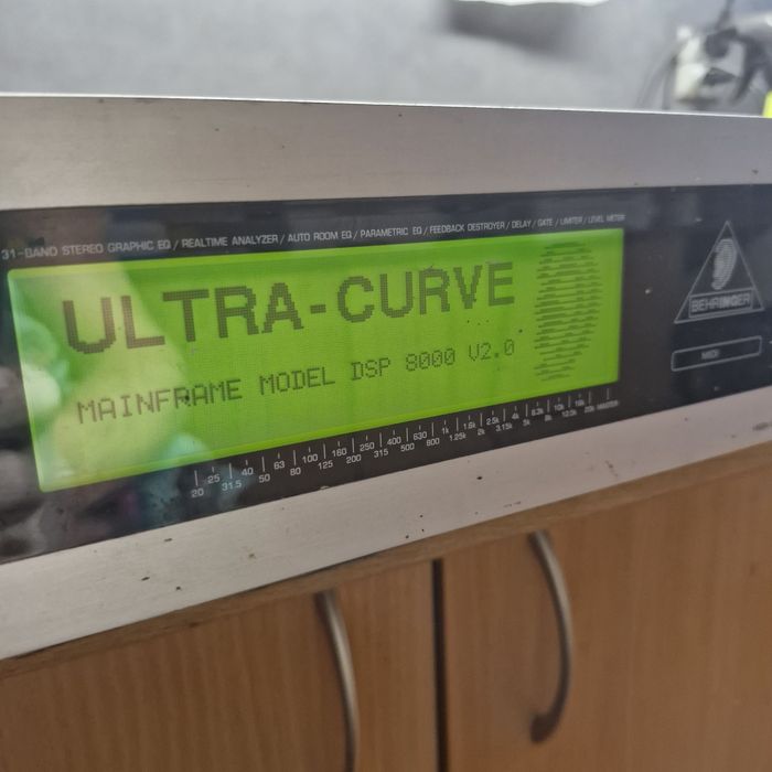 Behringer DSP 8000 Ultra-Curve V2.0 24-Bit EQ RTA – Nowa Bateria, Spra