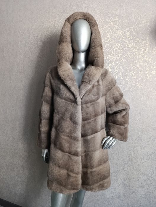 Розкішна норкова шуба, шубка. Італія. Ідеал. 90 см