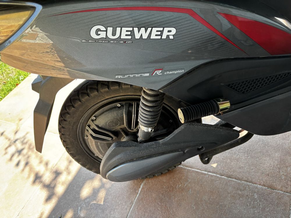 Scooter eléctrica Guewer usada