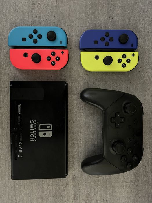 Nintendo Switch + Pro controller