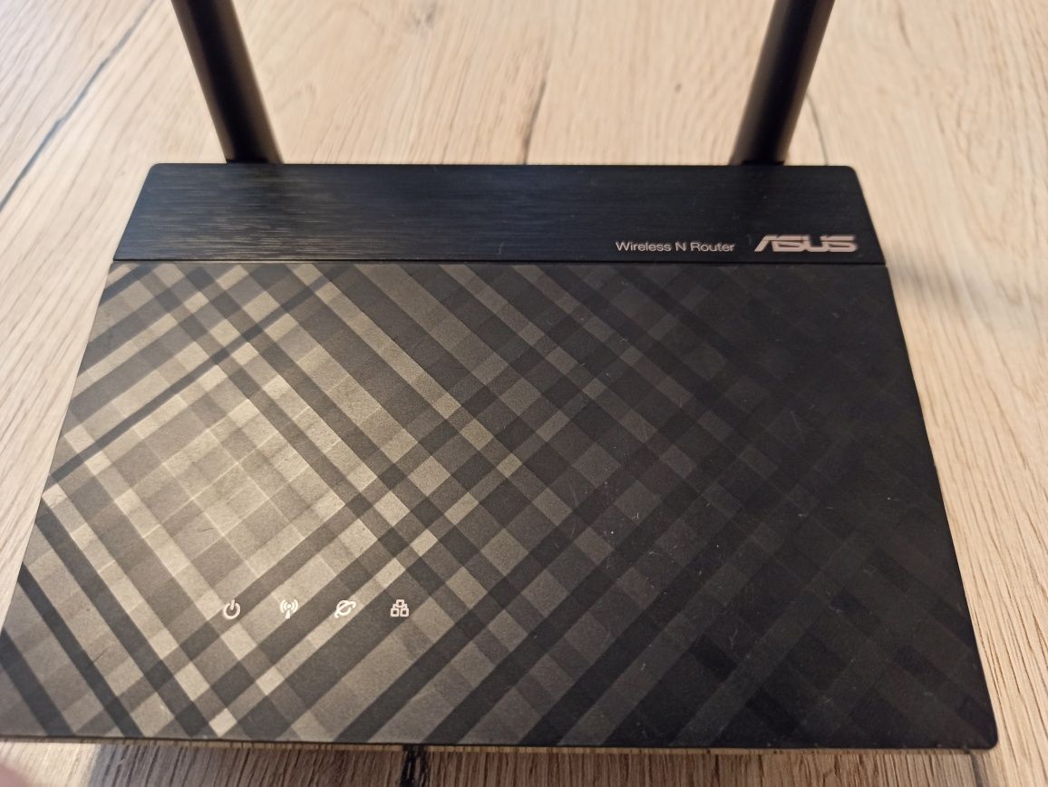 Router Asus RT-N12E