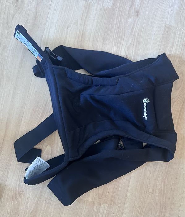 ERGOBABY Embrace preto