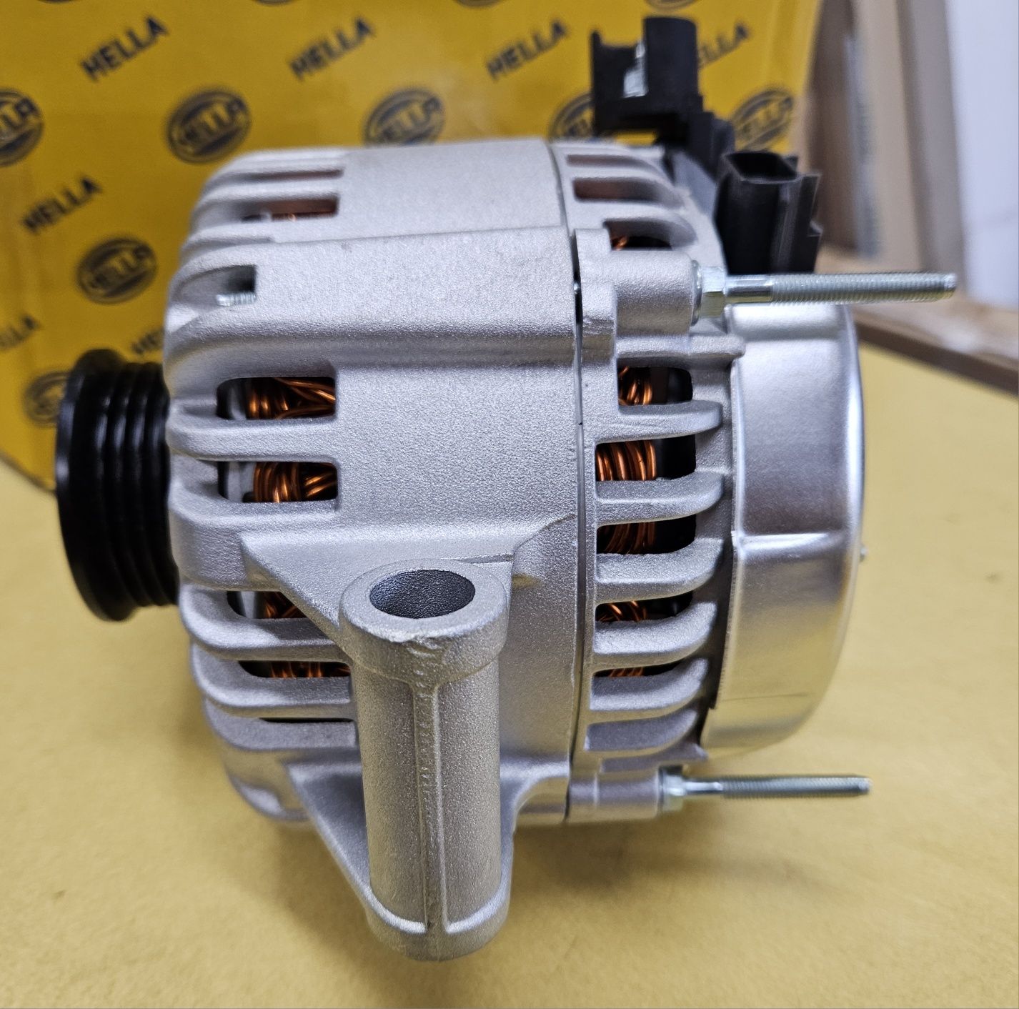 Ford Mondeo 2.0 16v TDCI alternator 120A Hella 8EL.011.710-581