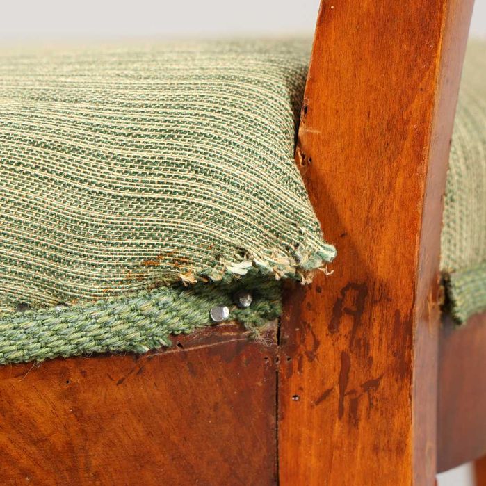 Zestaw mebli dwa krzesła plus jeden stoliki