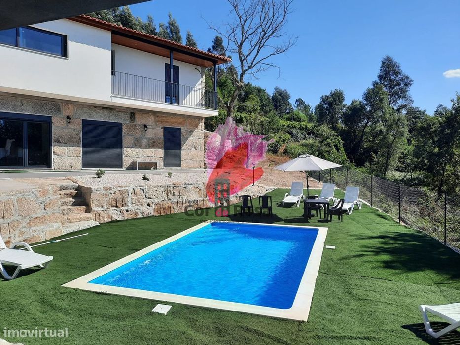 Moradia com piscina – Fafe