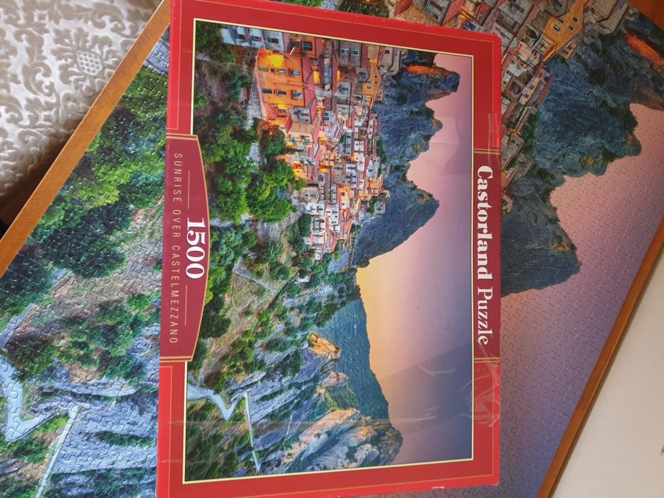 Puzzle 1500 firmy castorland sprzedam