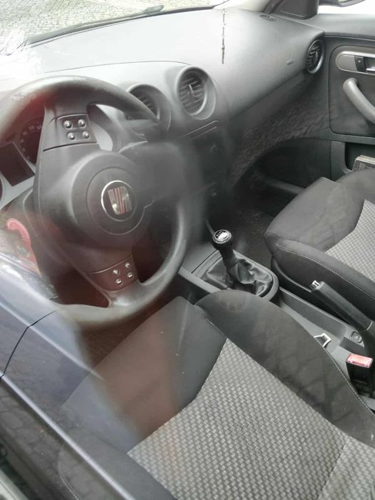 SEAT Ibiza 1.2 5lug 130 mil kms